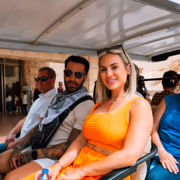 Travelers enjoying comfortable transfer during 3 Days Trip to Cairo Luxor & Aswan from El Gouna