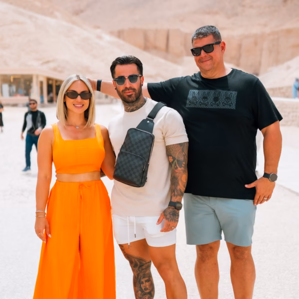 tourists Valley of the Kings Luxor Egypt East and West Bank tour 2 days Luxor experience