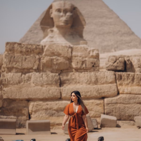Great Sphinx of Giza: Icon of the Pyramids and Ancient Egyptian Mystery-Book Egypt Travel